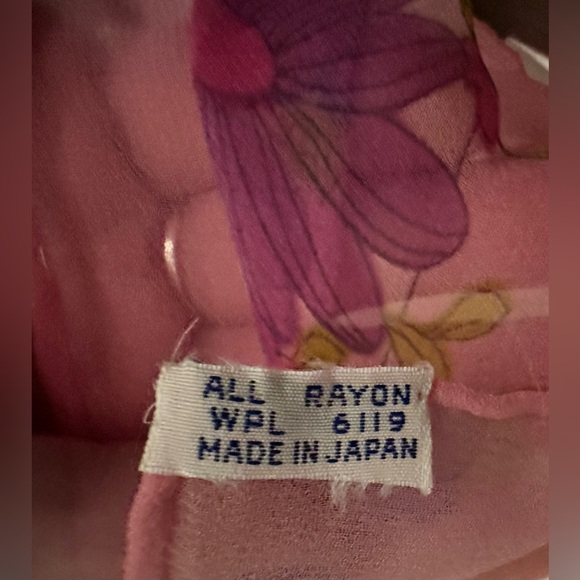 1960’s VINTAGE SCARF!! purple hippie flower motif - Picture 14 of 14